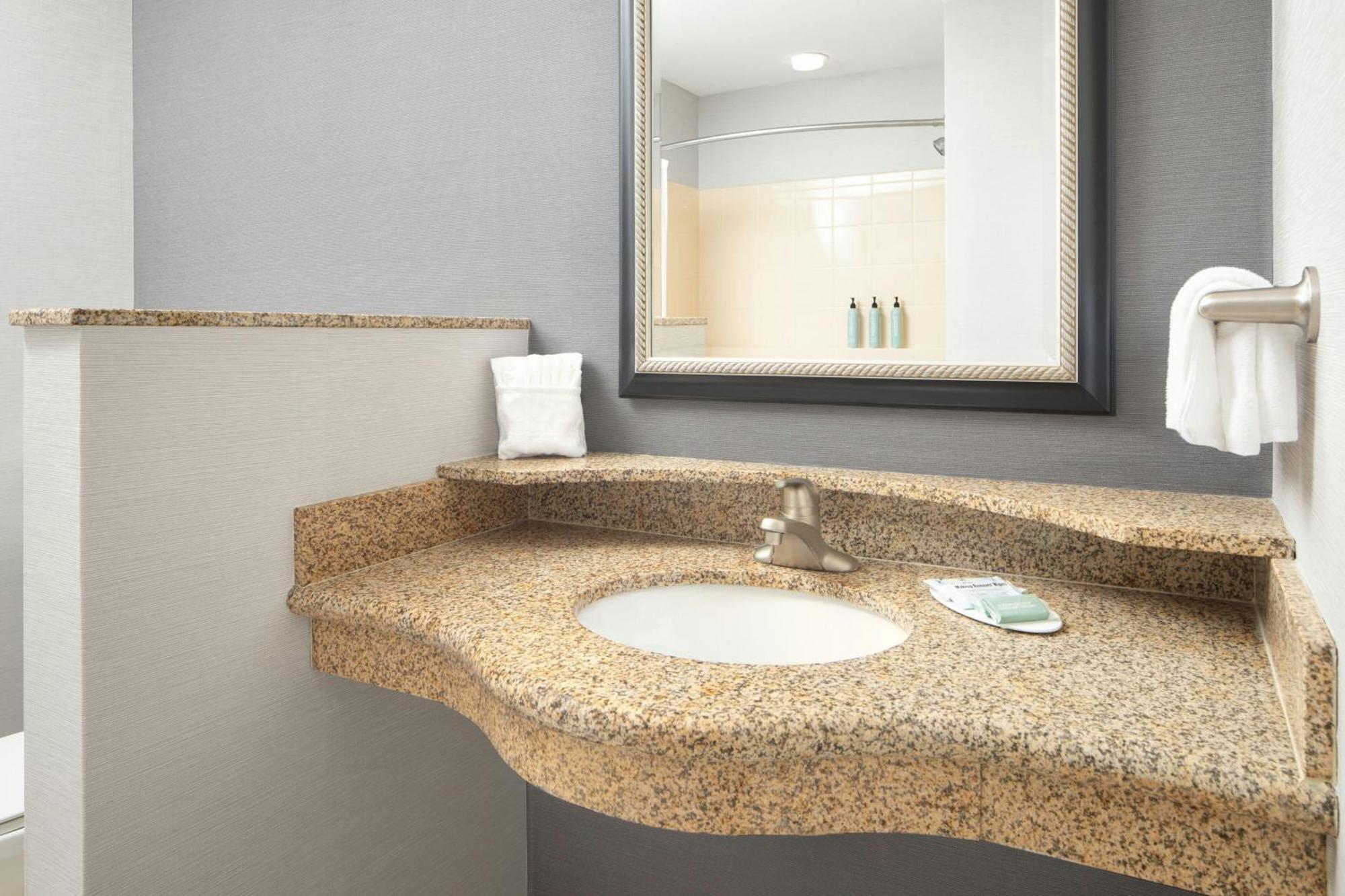 Courtyard By Marriott Knoxville Airport Alcoa Eksteriør billede